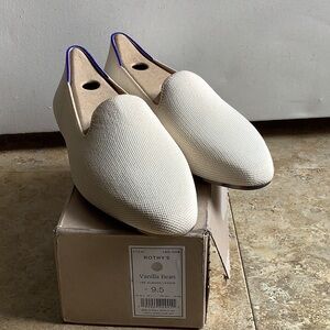 NWOT Rothy’s Vanilla Bean Almond Loafer size 9.5